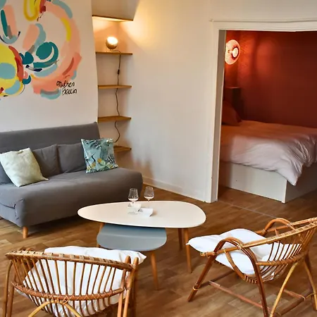 L'authentique - Centre - Calme - Equipe - Basque Apartmán *